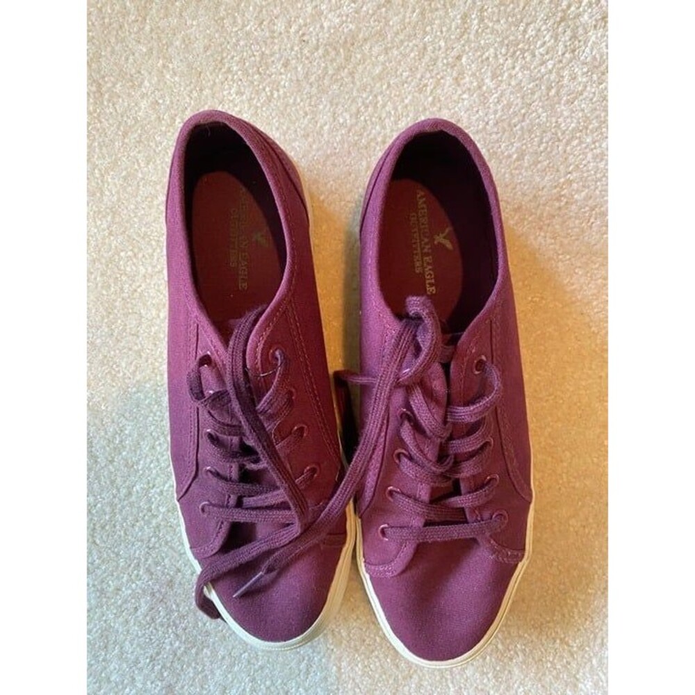 American Eagle sneakers Maroon Size 9